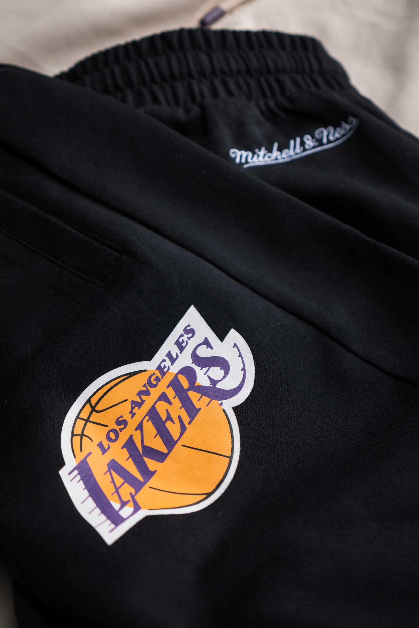 L.A LAKERS HOMETOWN FLEECE JOGGERS