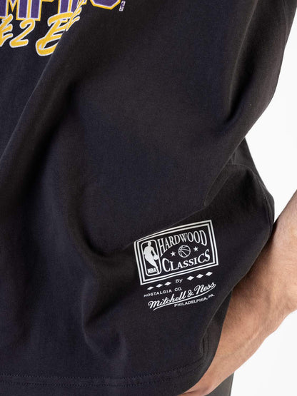 L.A. LAKERS VINTAGE CHAMPS TROPHY TEE
